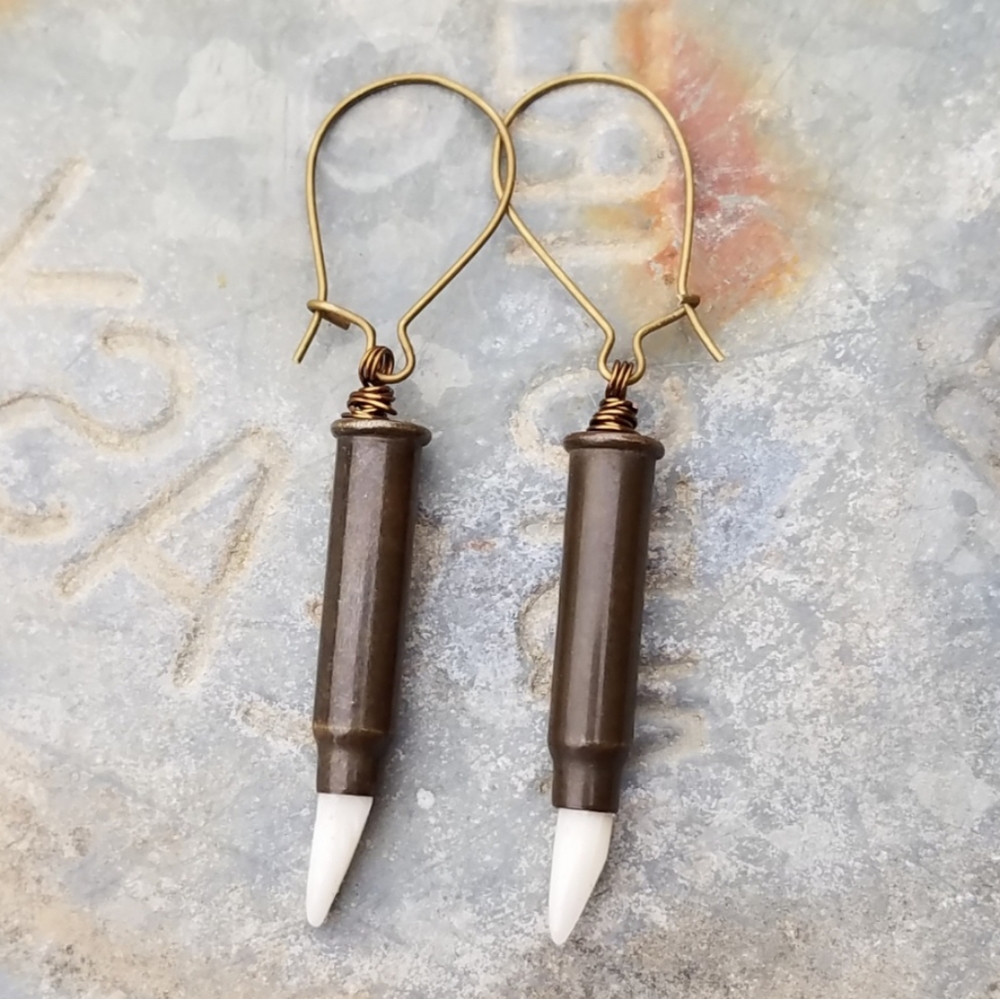 Bullet Earrings 17 Hornet White Coral Antler Tip